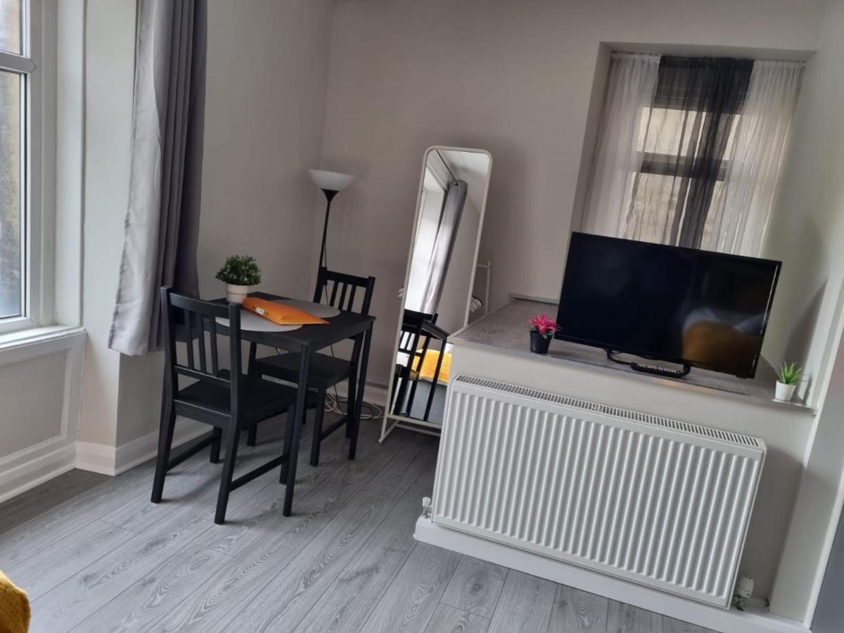 הליפקס Grey Stone Studio Apartments מראה חיצוני תמונה